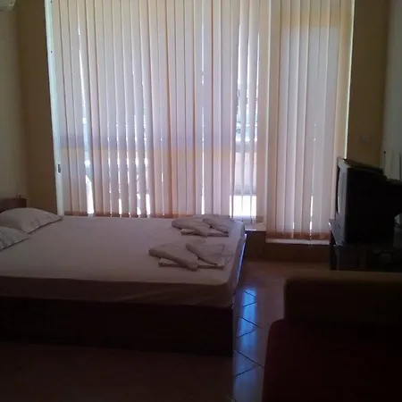 22 Sunny Beach